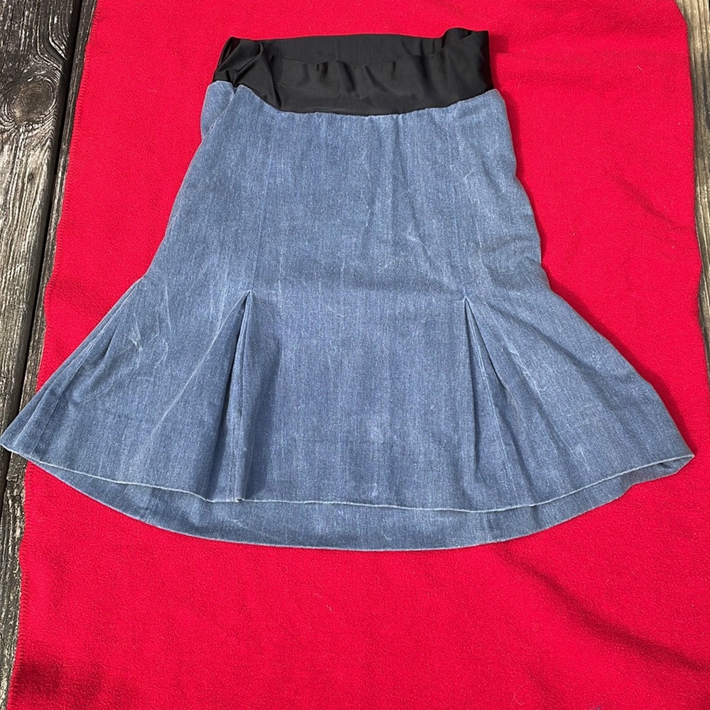 Lilo Maternity Denim Skirt Size Small - Picture 8 of 12
